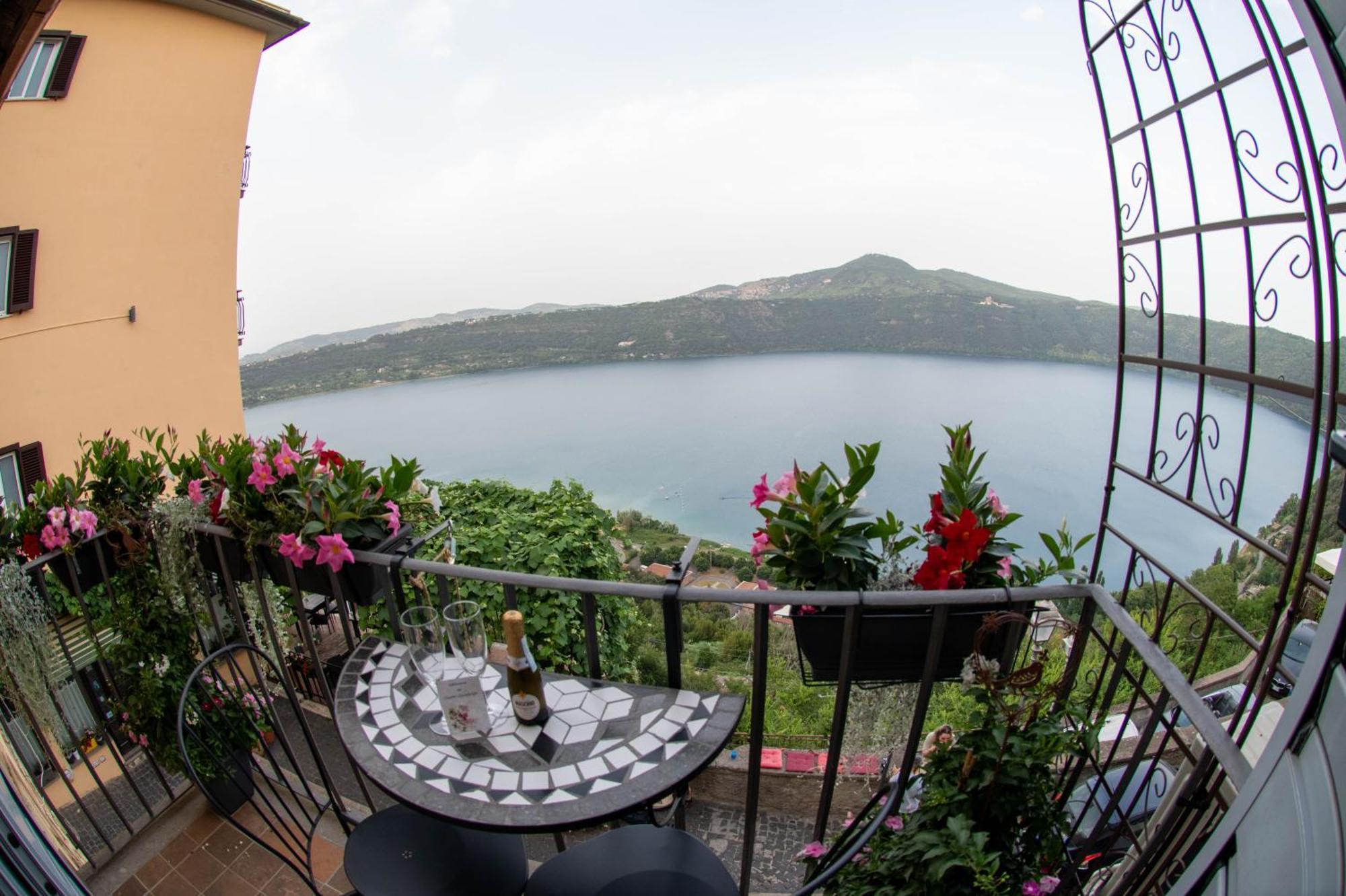 B&B Carpe Diem Vista Lago Castel Gandolfo Kültér fotó